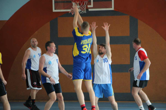 Wiosenny Turniej Piłki Koszykowej o Puchar Dyrektora Zespołu Szkół w Krzepicach