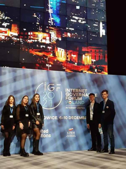 Młodzież LO Bronek na Szczycie Cyfrowym ONZ – IGF 2021 w Katowicach
